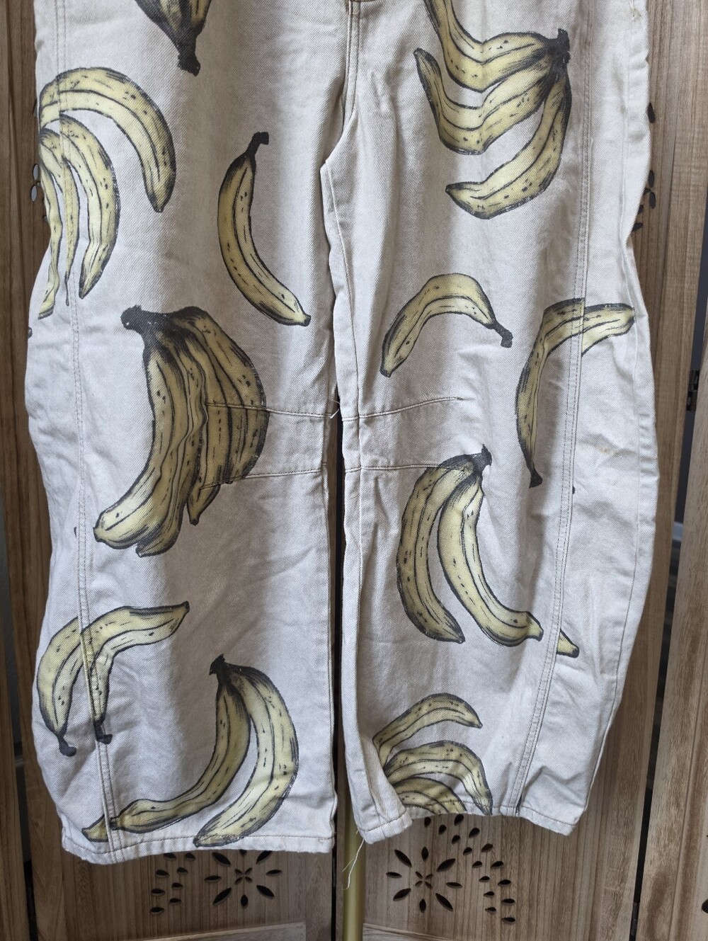 NWT We The Free Good Luck Printed Barrel Jeans in Go Bananas - Picture 6 of 16